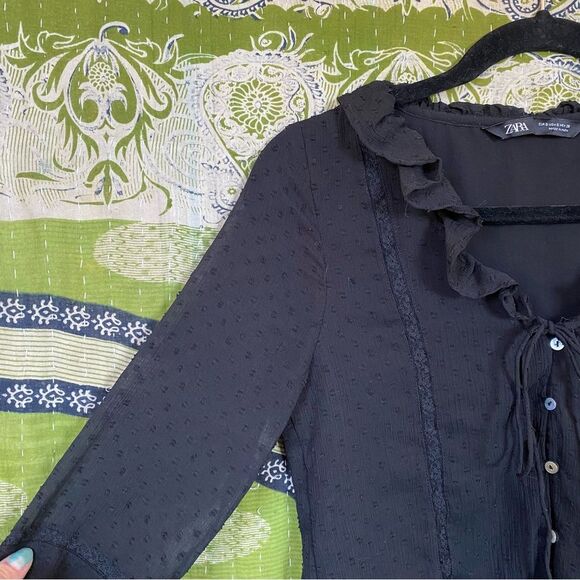 Zara Limited Edition Black Swiss Dot Ruffle Blouse Size Small - Picture 4 of 15